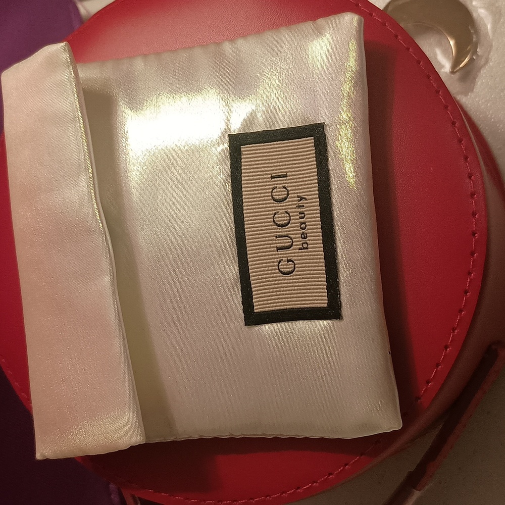 Gucci small  eyeshadowmirrow